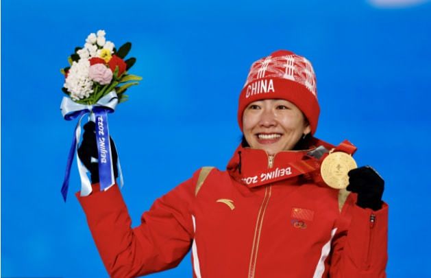 这部讲述纯爱的悬疑剧集，由时隔8年复出的成宫宽贵主演，泷本美织共演，导演城定秀夫掌镜。